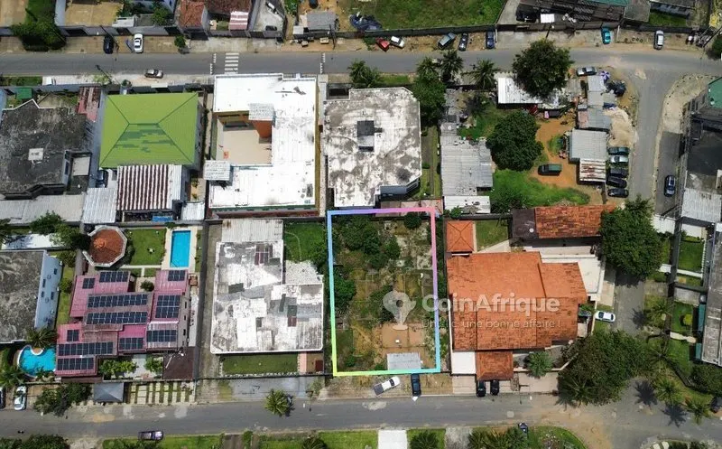 Terrain 800 m² — Cocody Vallon