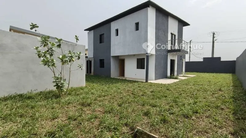 Villa duplex 5 pièces haut standing — Bingerville