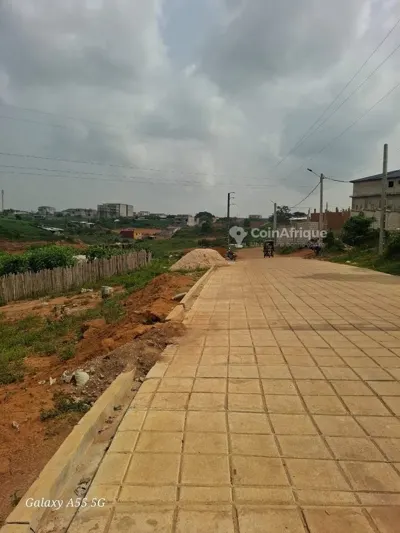 Terrain 511m² avec CMPF — Bingerville Akandje