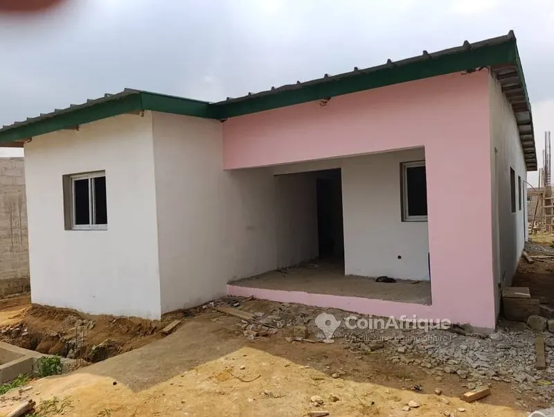 Villa basse 4 pièces — Bingerville