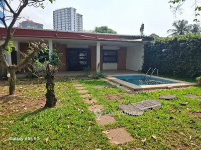 Villa basse 5 pièces avec piscine — Marcory Zone 4