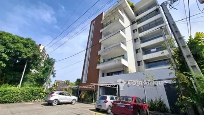 Appartement 3 pièces avec balcon — Marcory Zone 4