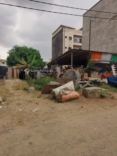 Terrain 580 m² avec ACD — Cocody-Angré 8ème tranche