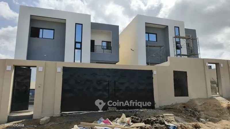 Villa moderne 225 m² architecture contemporaine — Bingerville