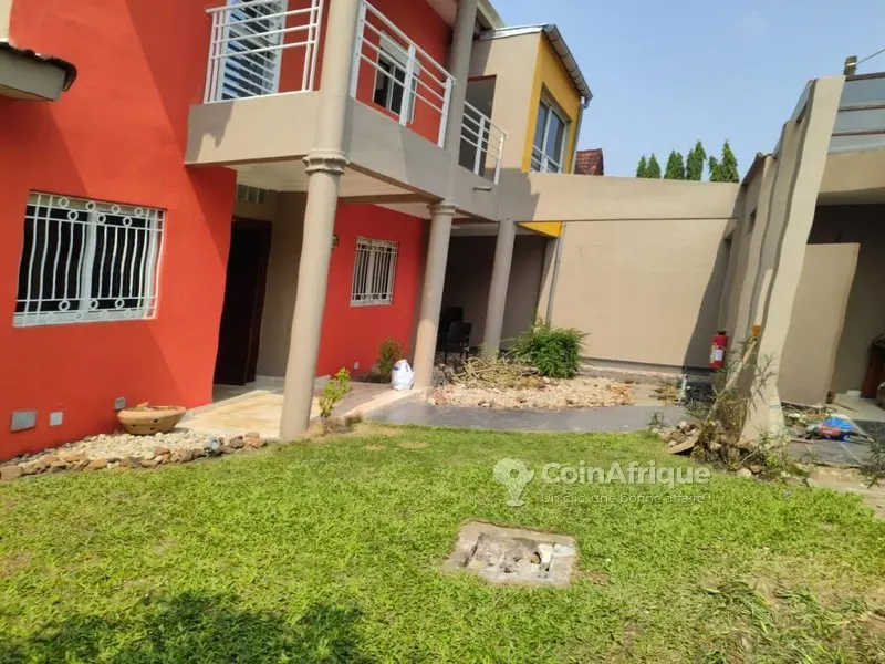 Villa duplex 7 pièces avec piscine — Cocody Riviera