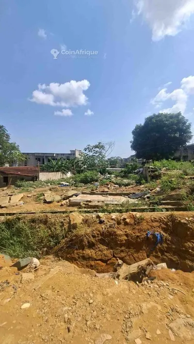 Terrains 500 m² — Cocody Angré