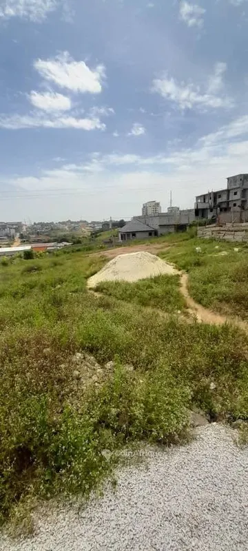 Terrain 500 m² avec concession définitive — Cocody Angré