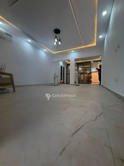 appartement Riviera Mbadon · Cocody