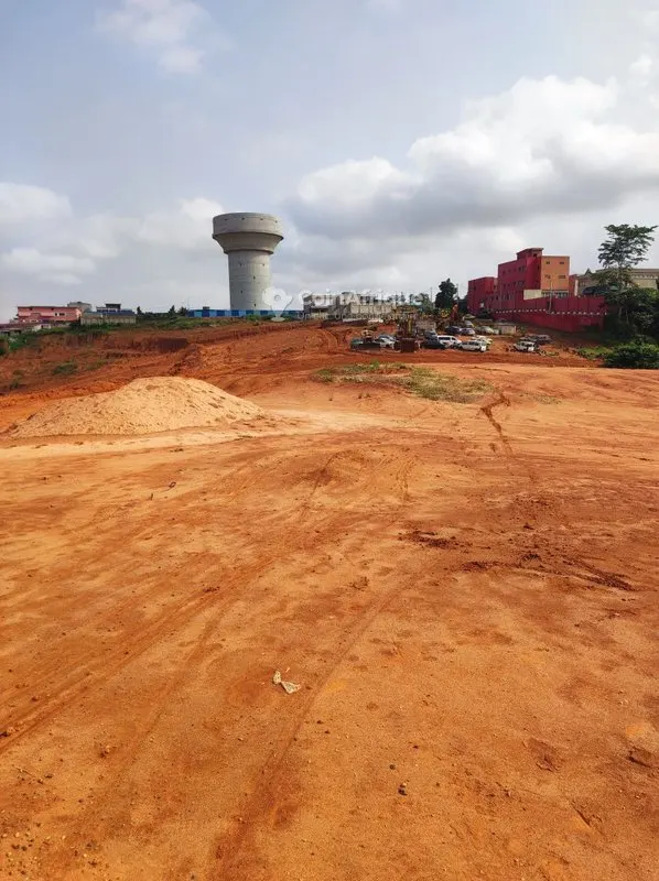 Lots de terrain 400 m² — Angré Nouveau CHU