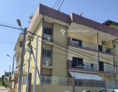 Immeuble R+3 avec 12 logements — Cocody Riviera