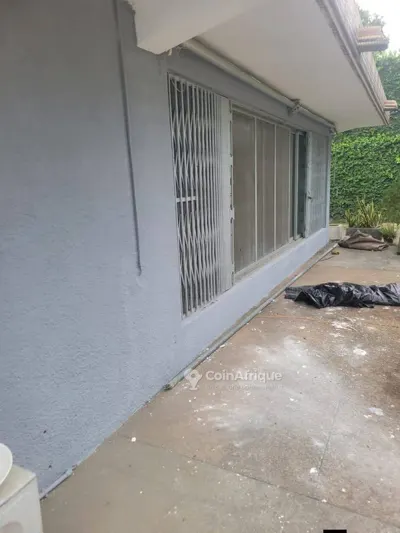 Villa 4 pièces + 2 indépendantes spacieuse — Marcory
