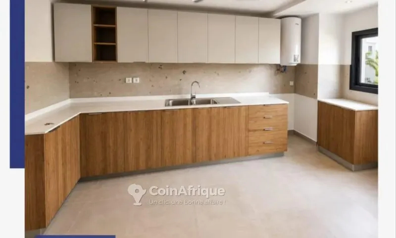 Appartement 3 pièces standing — Marcory Résidentiel