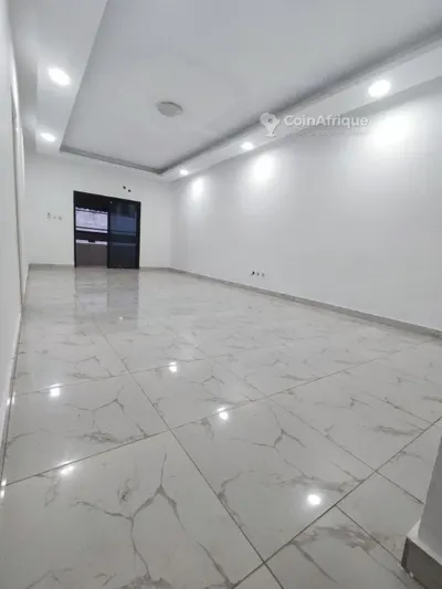 Appartement 3 pièces haut standing — Cocody Riviera Palmeraie