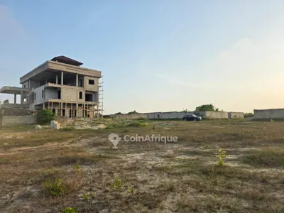 Terrain 497 m² avec vue lagunaire — Port-Bouet