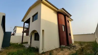 Villa 5 pièces 4 chambres — Grand Bassam