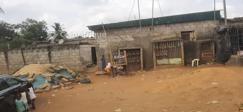 Terrain 396 m² — Abobo Derrière Rail