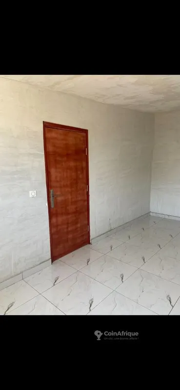 Villa 2 pièces neuve — Bingerville Marchou