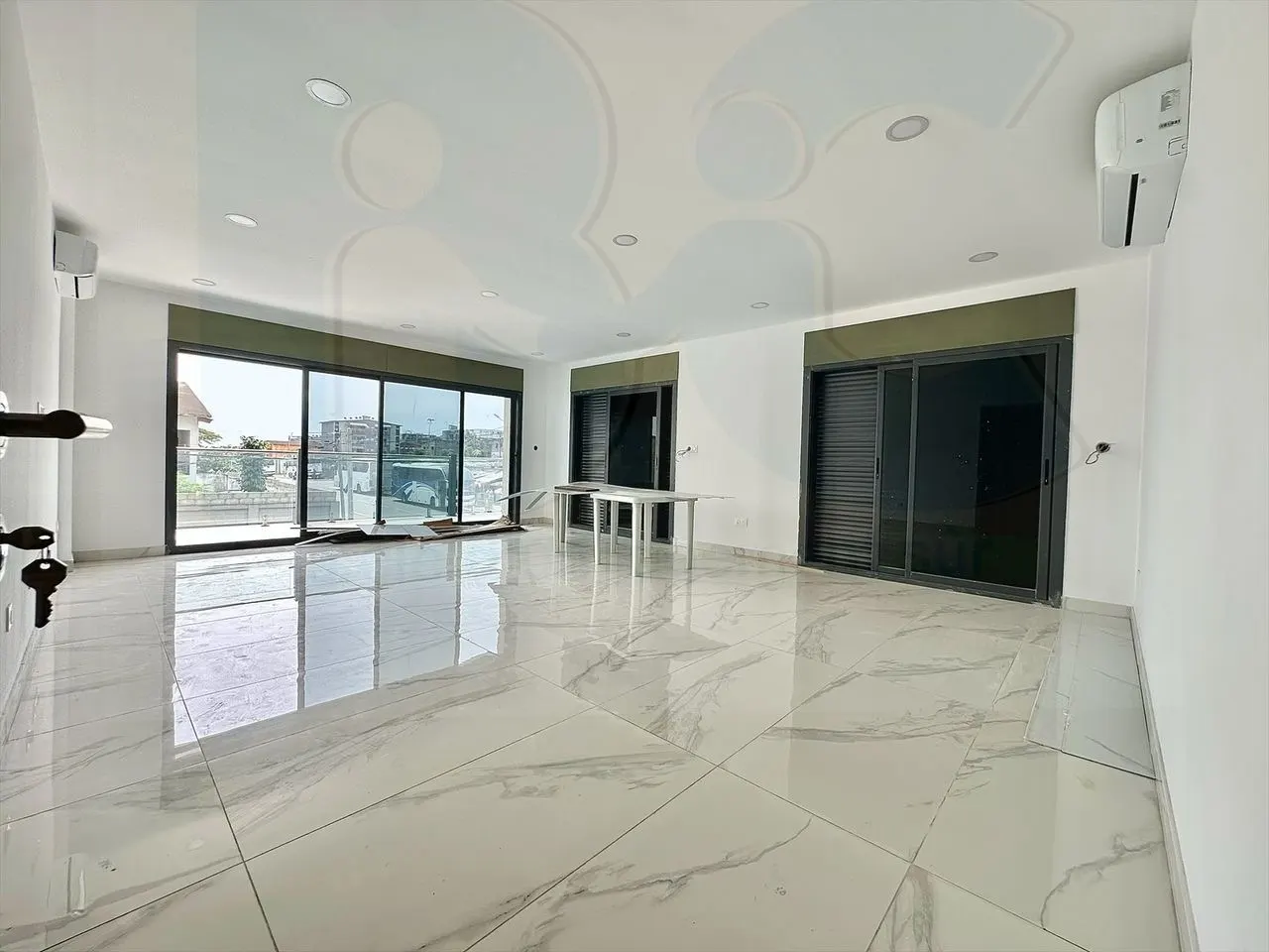 Appartement F4 avec climatisation — Riviera M'Badon
