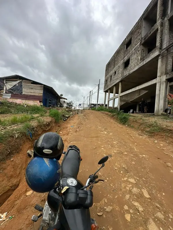 Terrain 500 m² — Cocody Angré