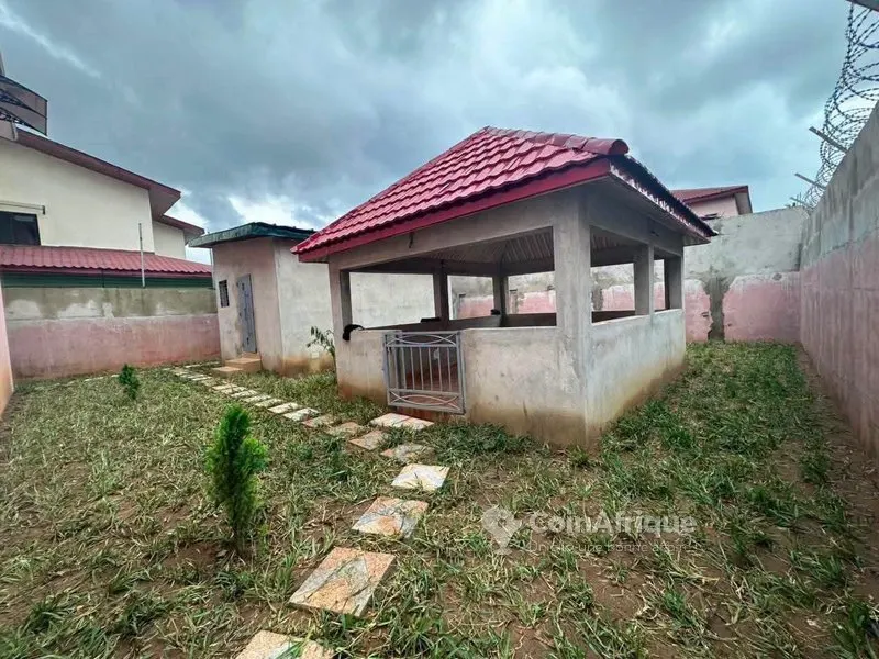 Villa duplex 5 pièces — Cocody Angré Château