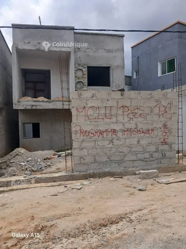 Duplex 5 pièces clé en main — Faya Cité Espérance