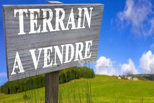 Terrain 600 m² — Bingerville Nord-Est
