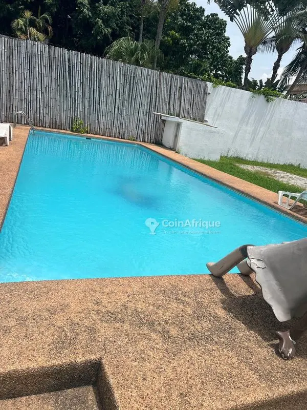 Villa 6 pièces avec piscine — Marcory Zone 4