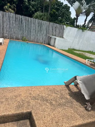 Villa 6 pièces avec piscine — Marcory Zone 4
