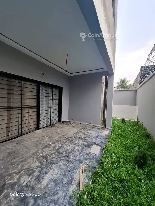 Location appartement 4 pièces – Angré chu base cie