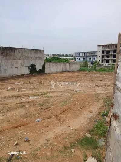 Terrain 404 m² — Cocody Riviera Faya