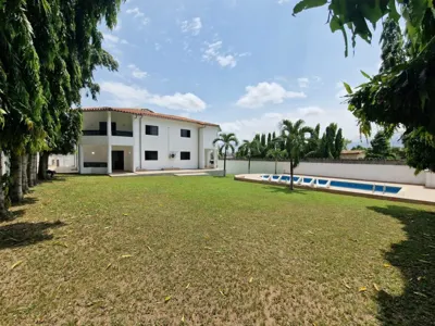 Villa 10 pièces avec piscine — Cocody Riviera Palmeraie